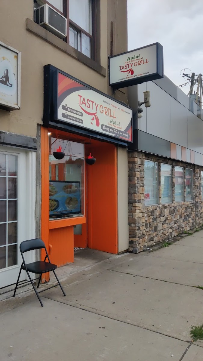Diana's Pizza & Grill - Photo 1