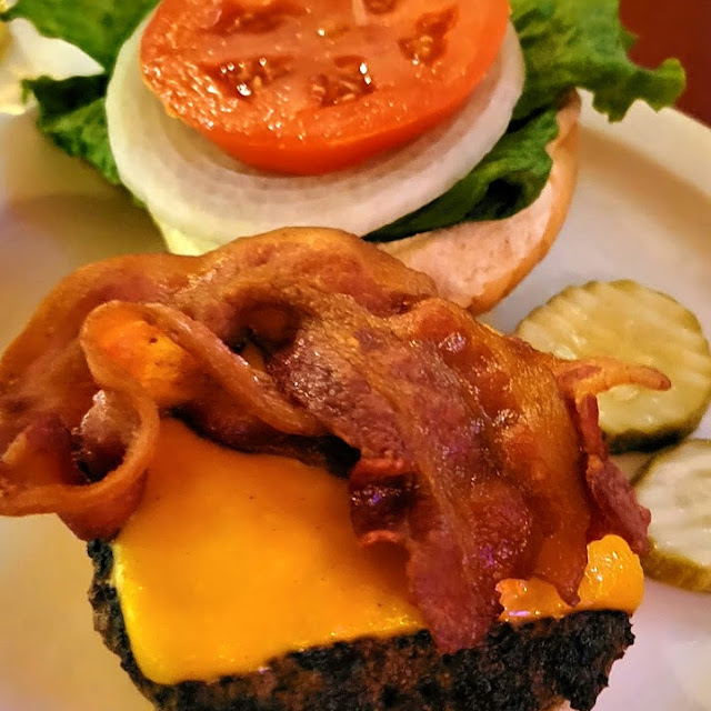 Bacon Cheeseburger
