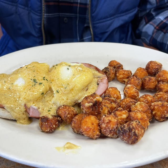 Eggs Benedict