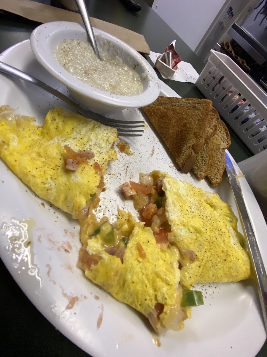 Buford's Grill - Photo 5