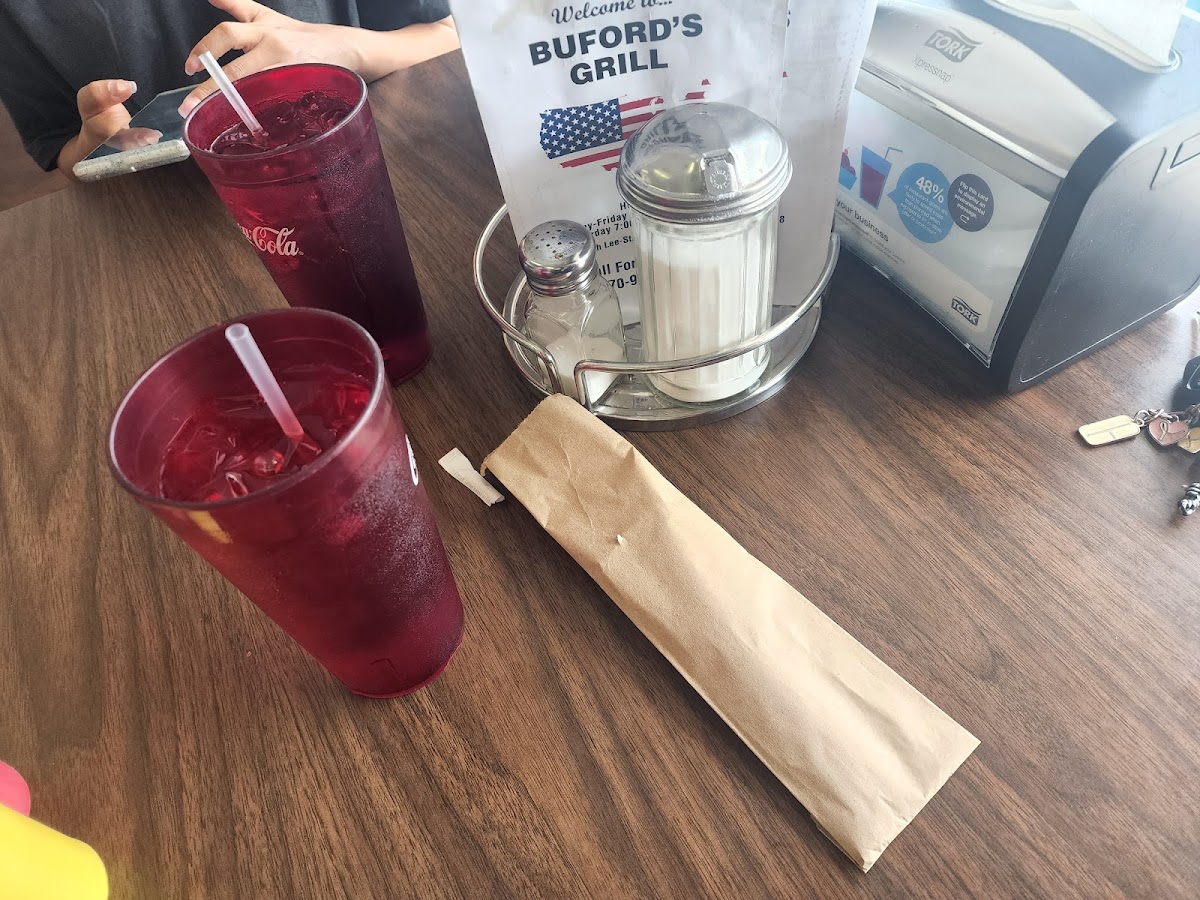 Buford's Grill - Photo 6