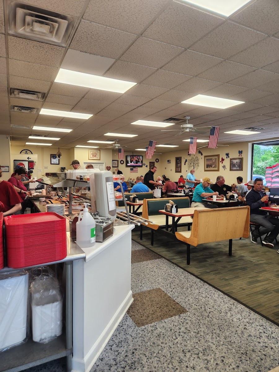 Kelly's Restaurant - Photo 4