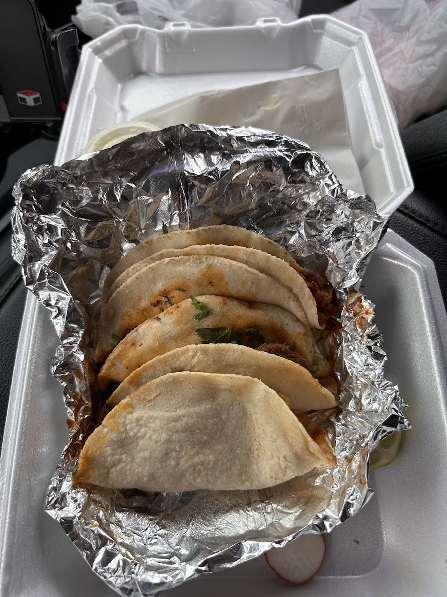 El Caporal Taqueria - Photo 2