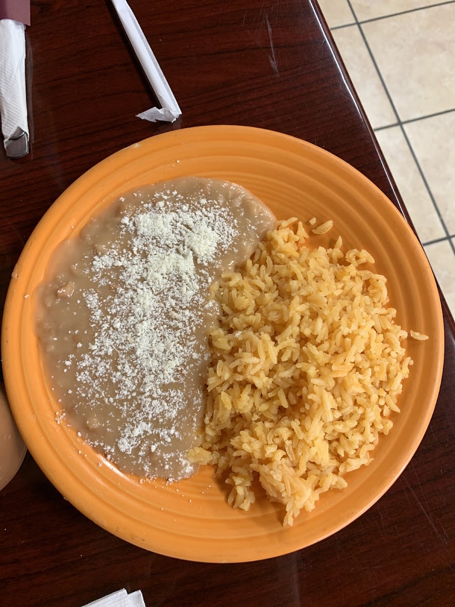 El Caporal Taqueria - Photo 3
