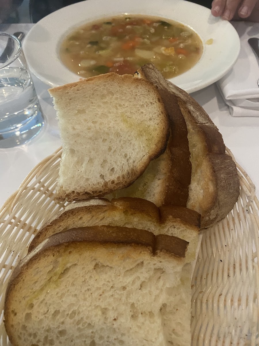 Resto Le Quattro - Photo 2