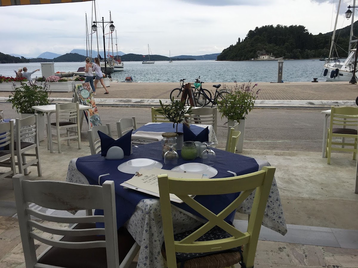 Flisvos Restaurant