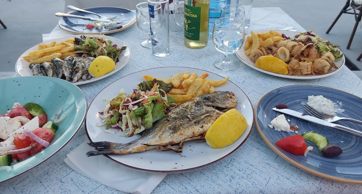 Flisvos Restaurant - Photo 9