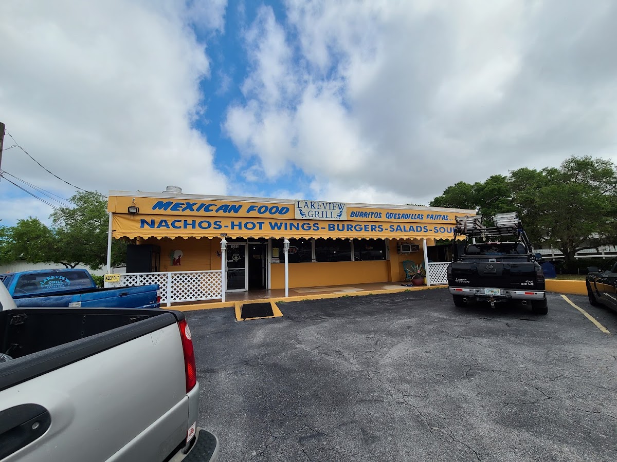 Lakeview Grill Mexican Restaurant - Photo 2