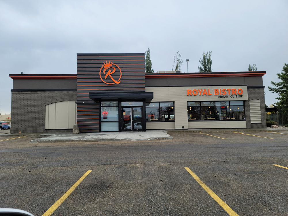 Royal Bistro - Photo 5