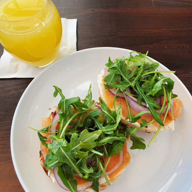 De Lox Bagel