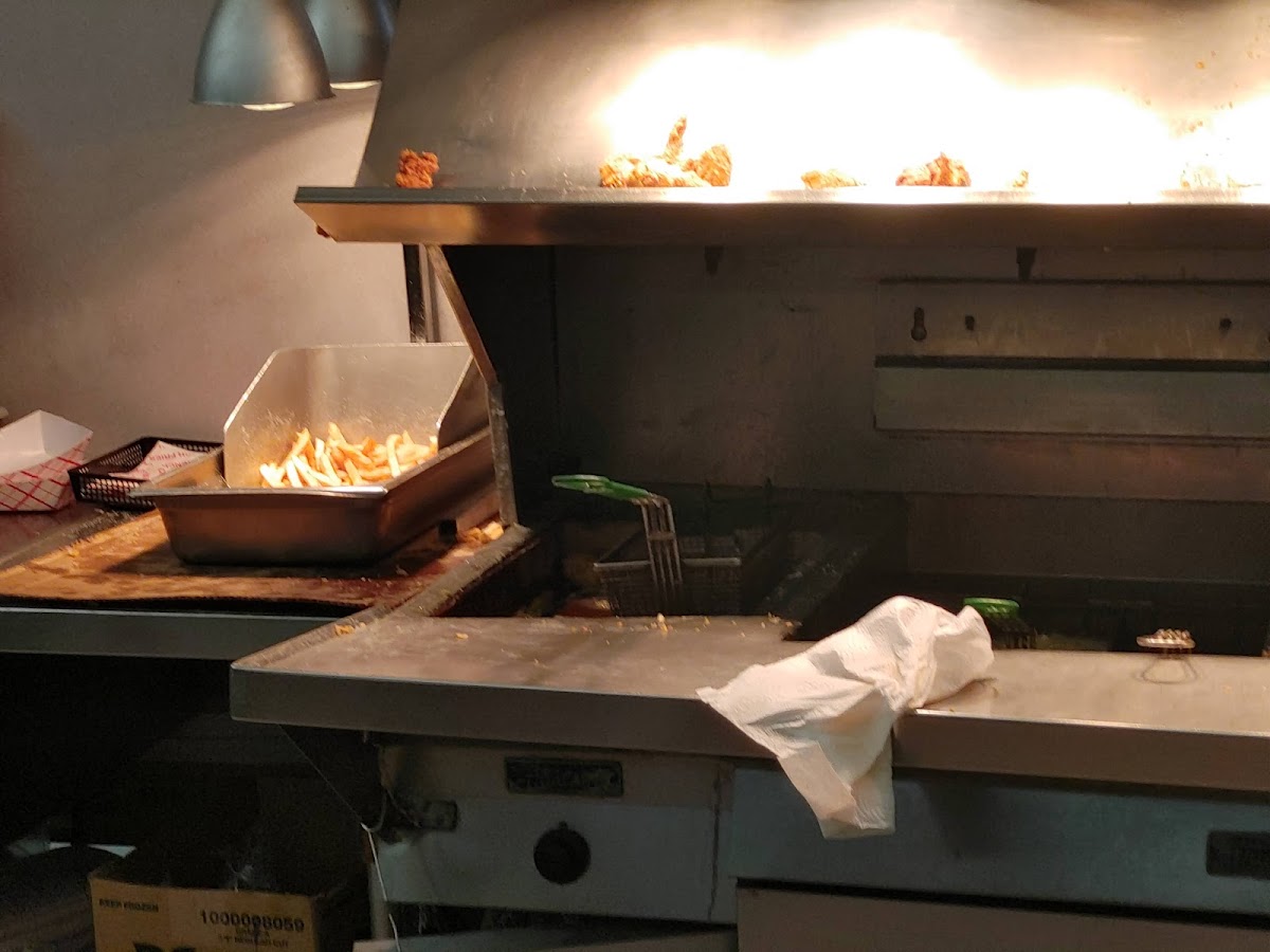 Miss Ann's Fast Foods - Photo 3