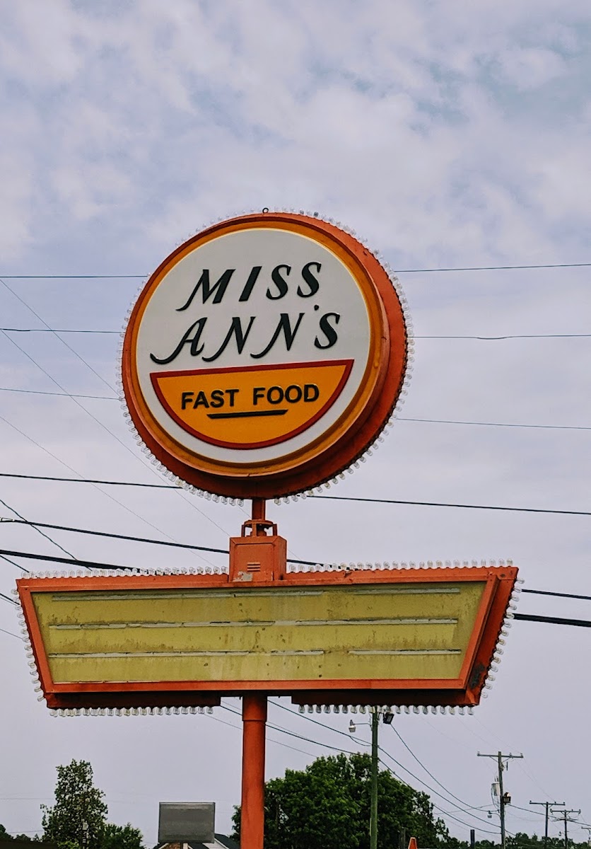Miss Ann's Fast Foods - Photo 6
