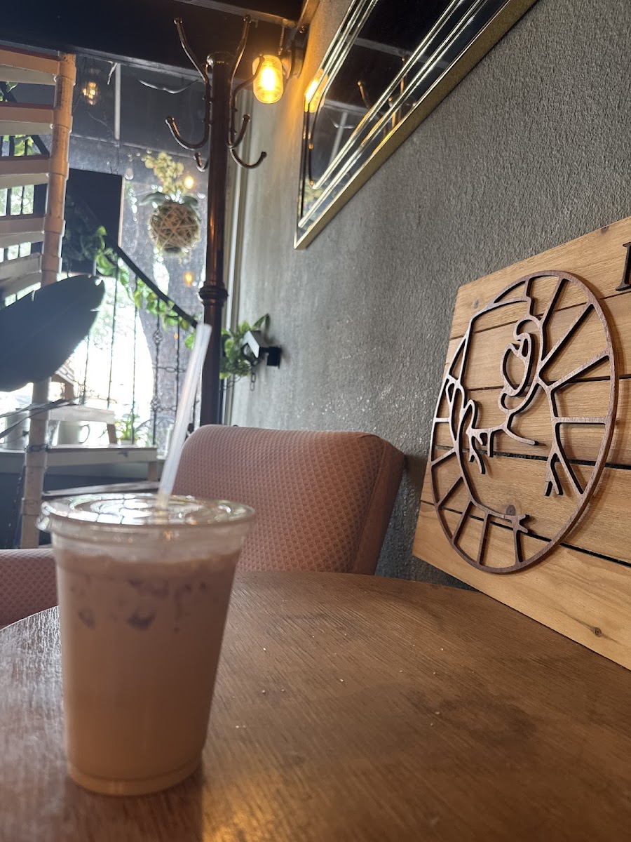 Majestic Coffee - Photo 3