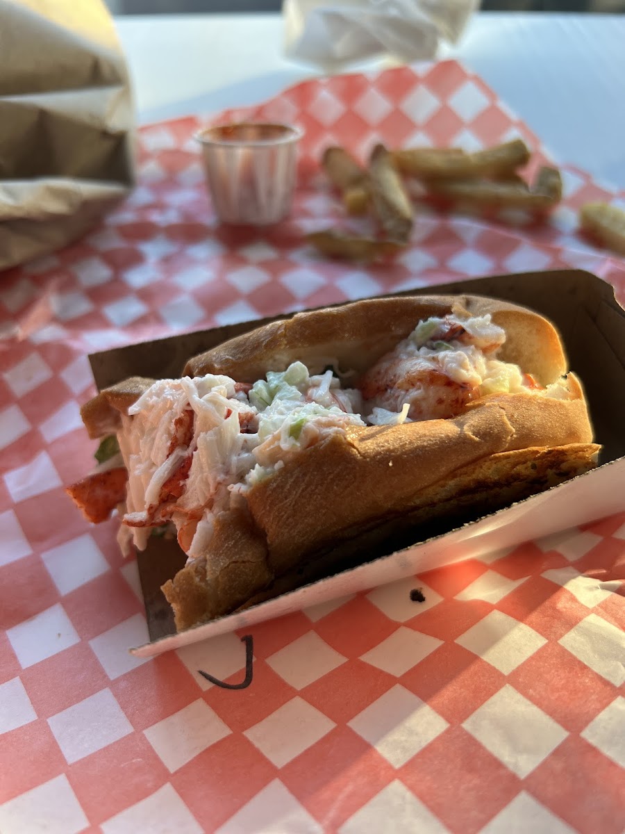 Lenny's Takeout Moncton - Photo 2