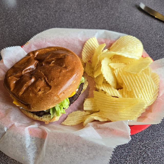 Quarter Pound Cheeseburger with Chips