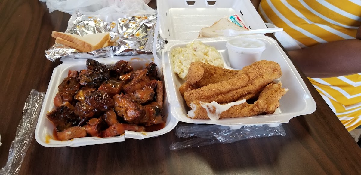 Boss Hog Bar-B-Que - Photo 2