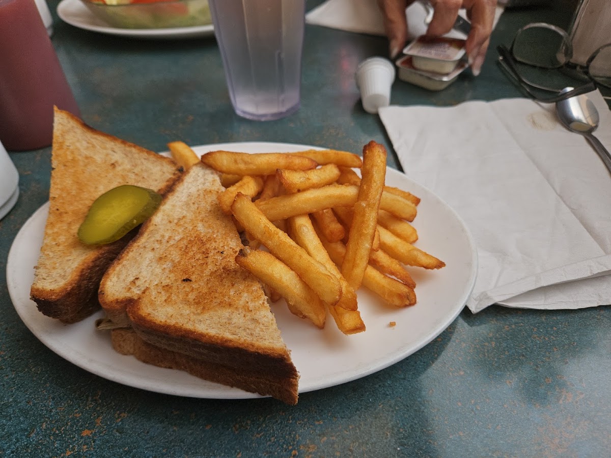 Haida Way Restaurant - Photo 6
