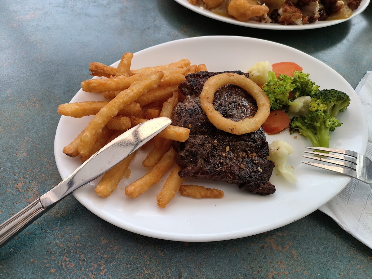 Haida Way Restaurant - Photo 8