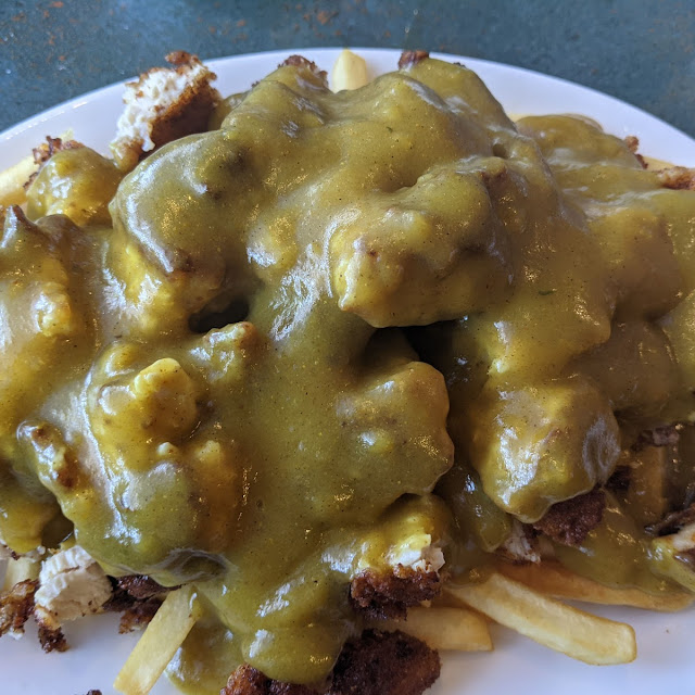 Curry Chicken on Fries