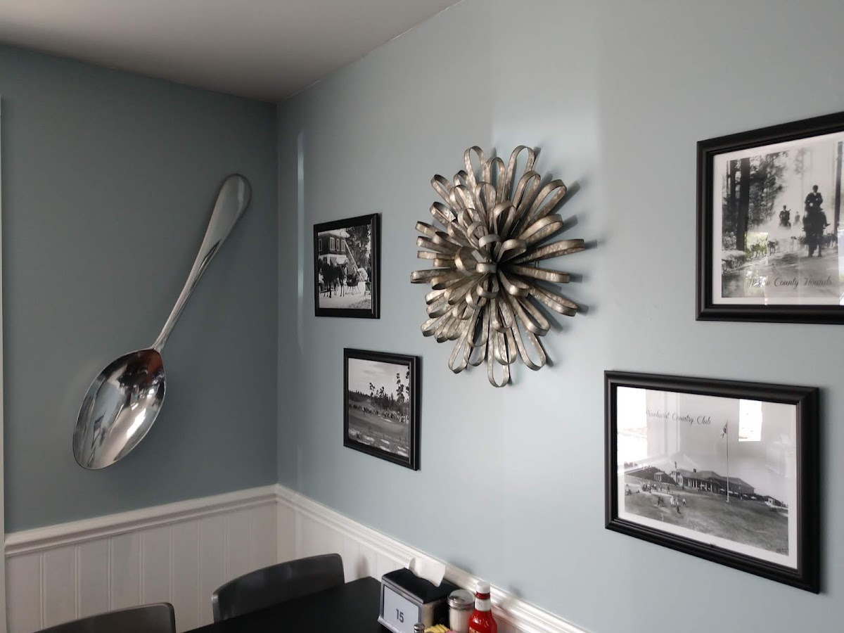 The Village Cafe - Photo 9