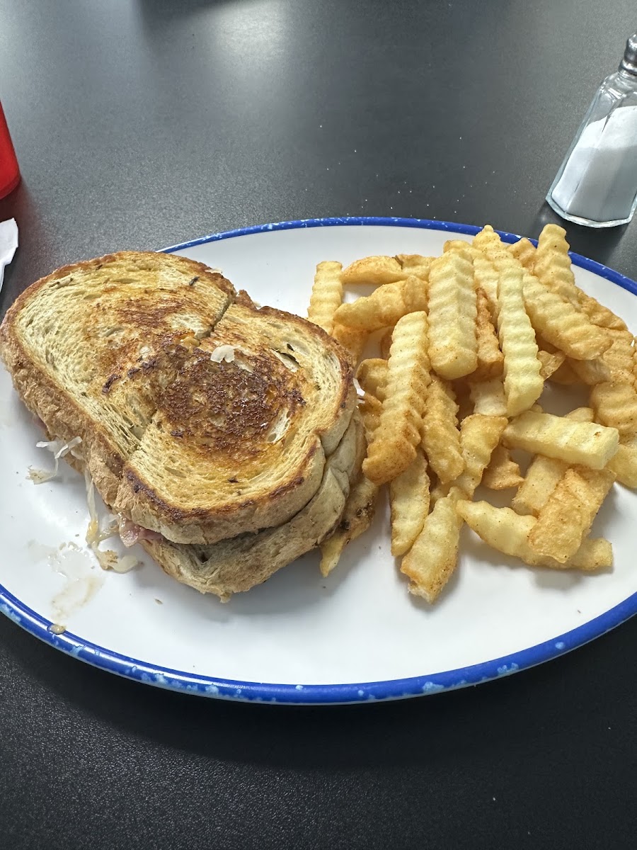 The Village Cafe - Photo 3