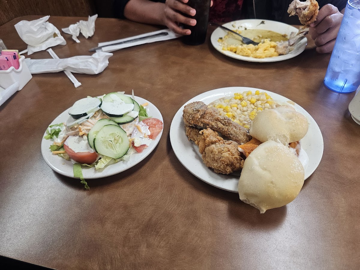 Good Ol Buffet - Photo 3