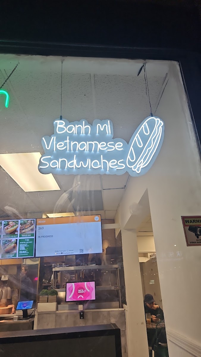 Banh Mi Huong Que - Photo 3