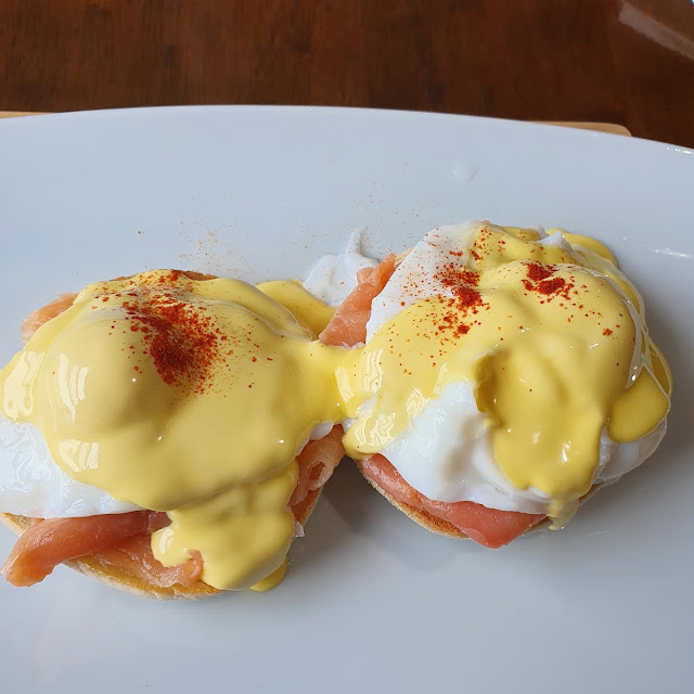 Eggs Benedict