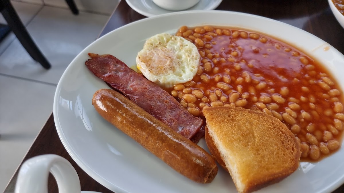 Seven Kings Cafe - Photo 2