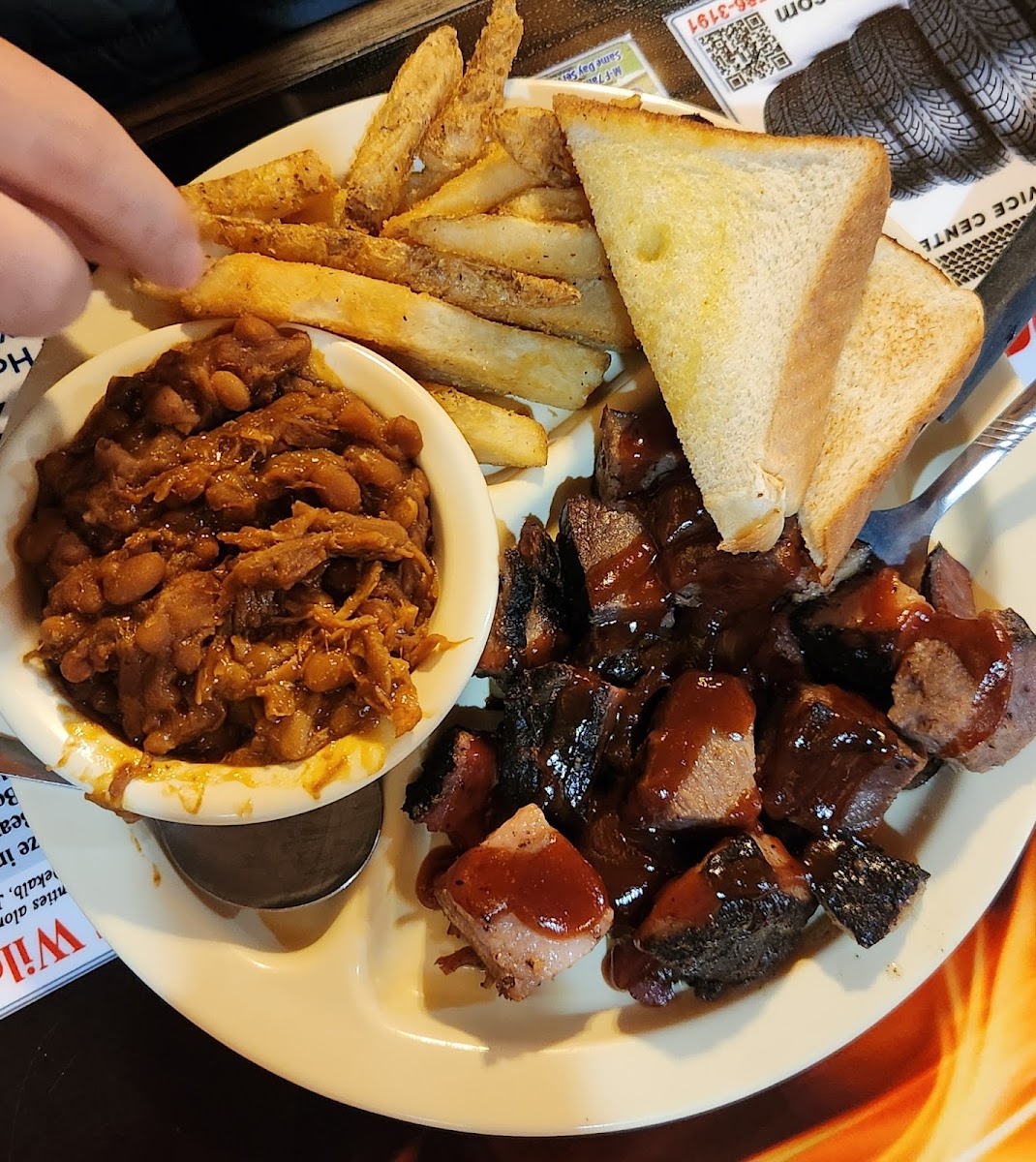 Burnt Knuckles Grill - Photo 2