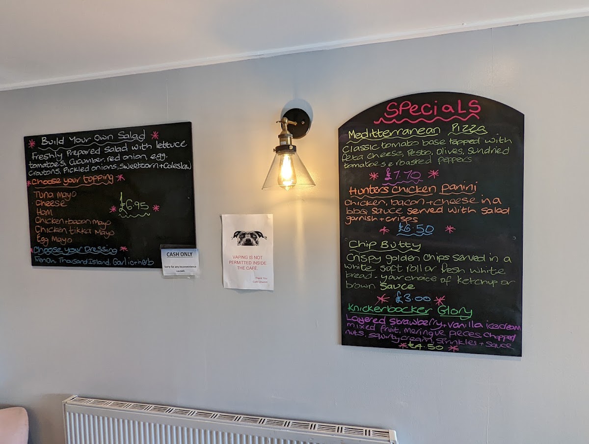 Cafe Unwind - Photo 7