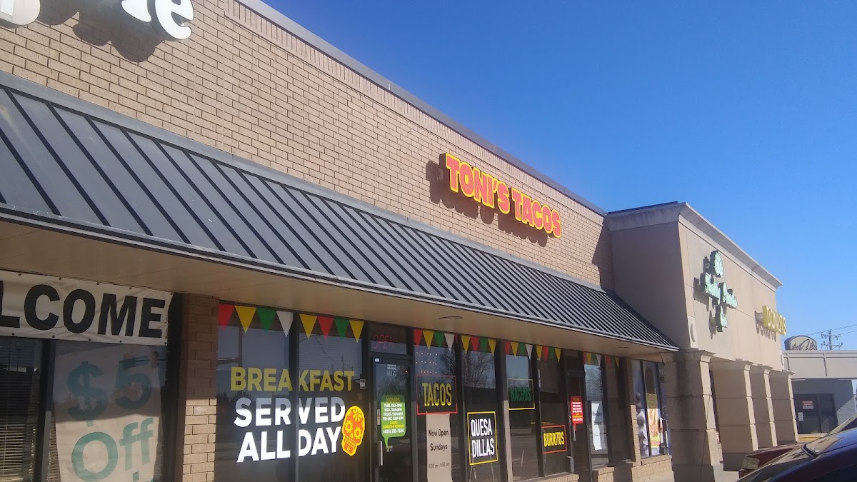 Toni's Taco - Photo 9