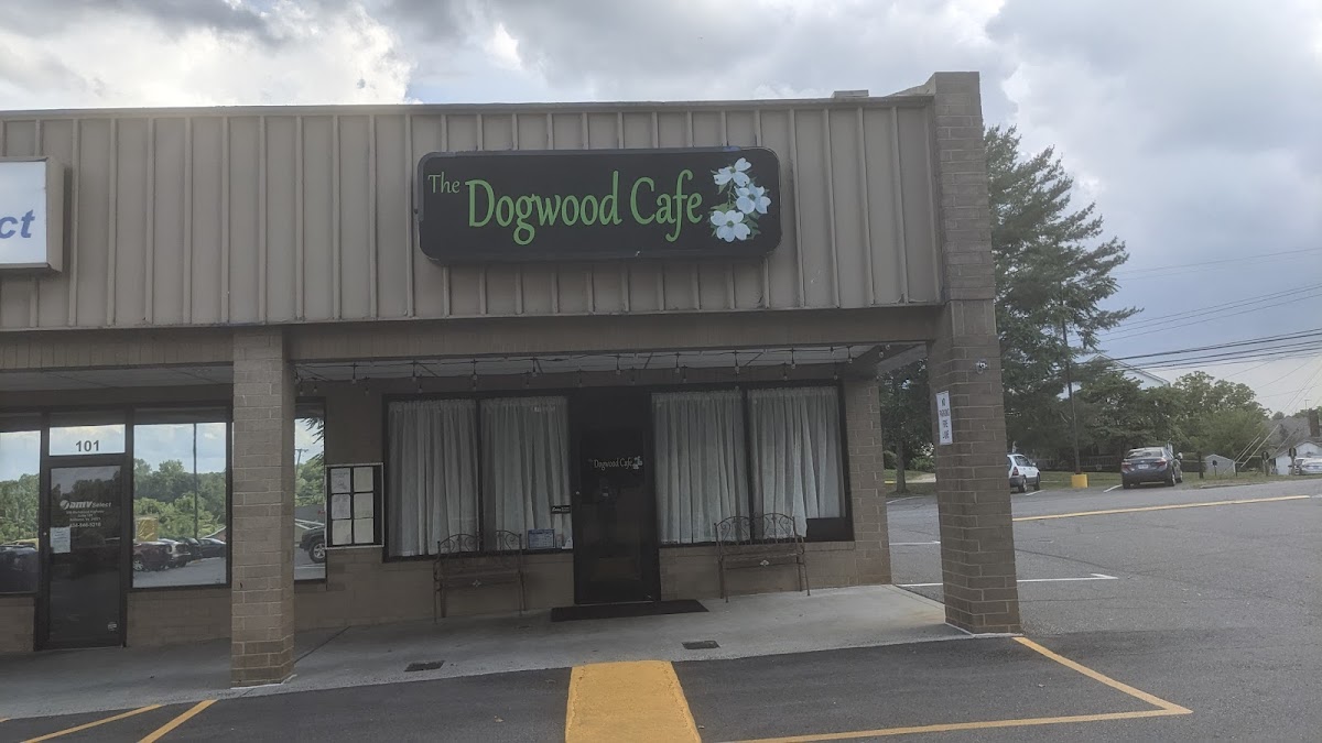 Dogwood Cafe - Photo 2