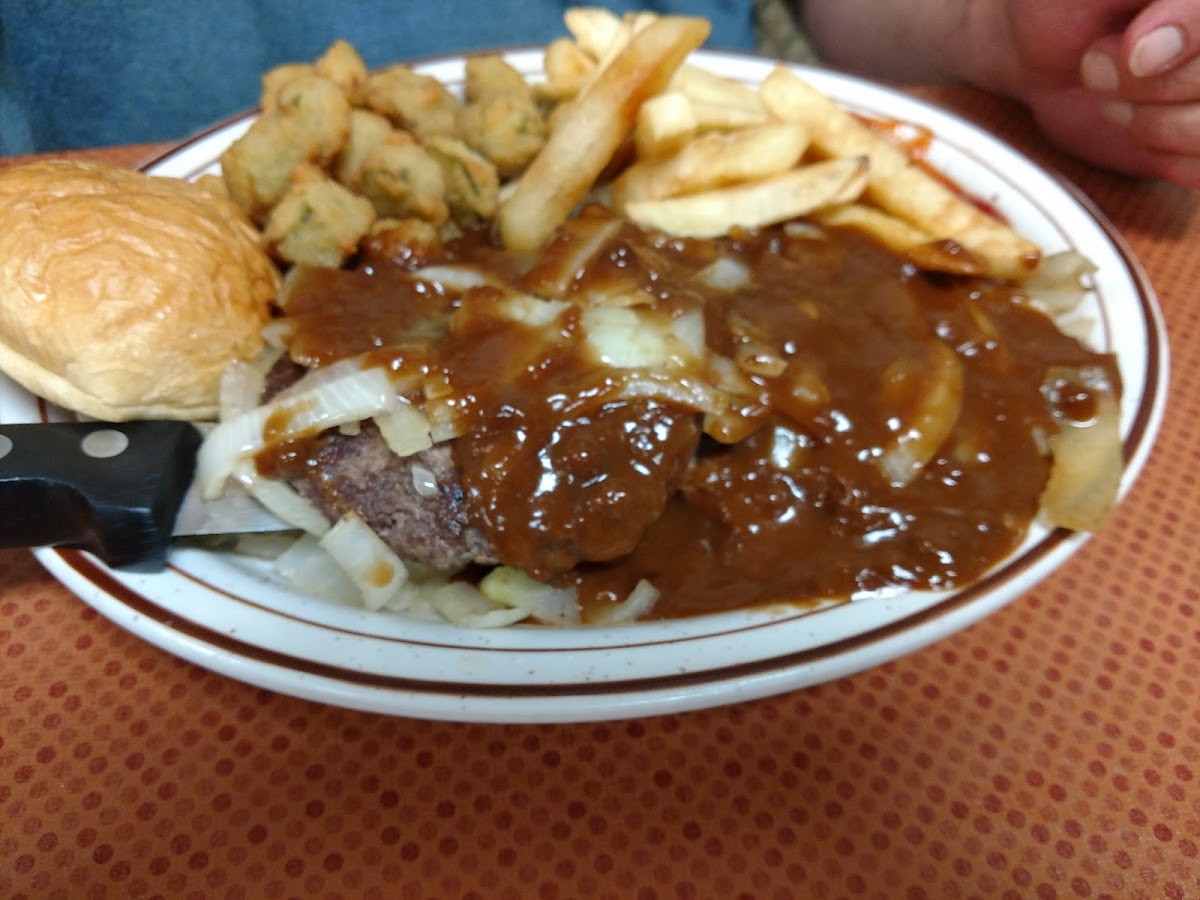 Dogwood Cafe - Photo 6