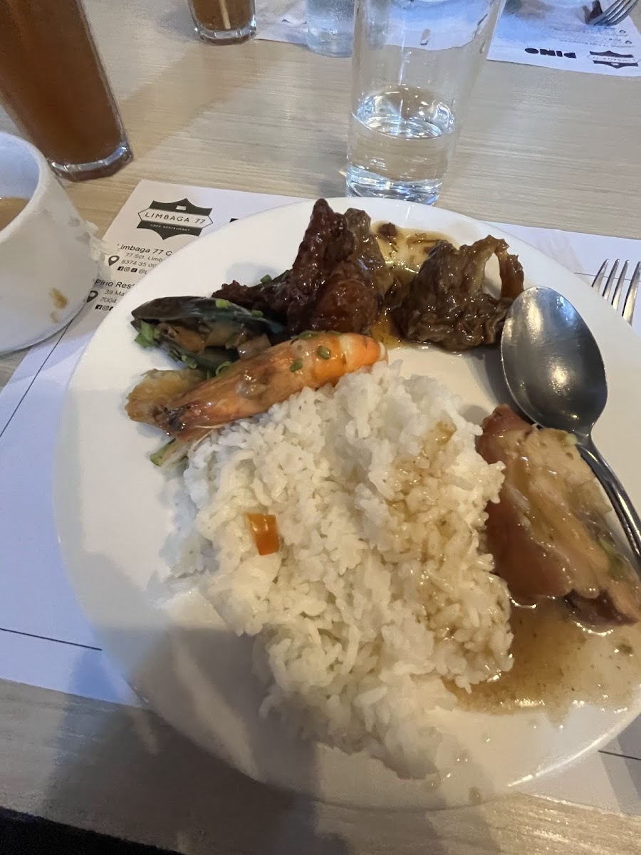 Limbaga Cafe Restaurant - Photo 4