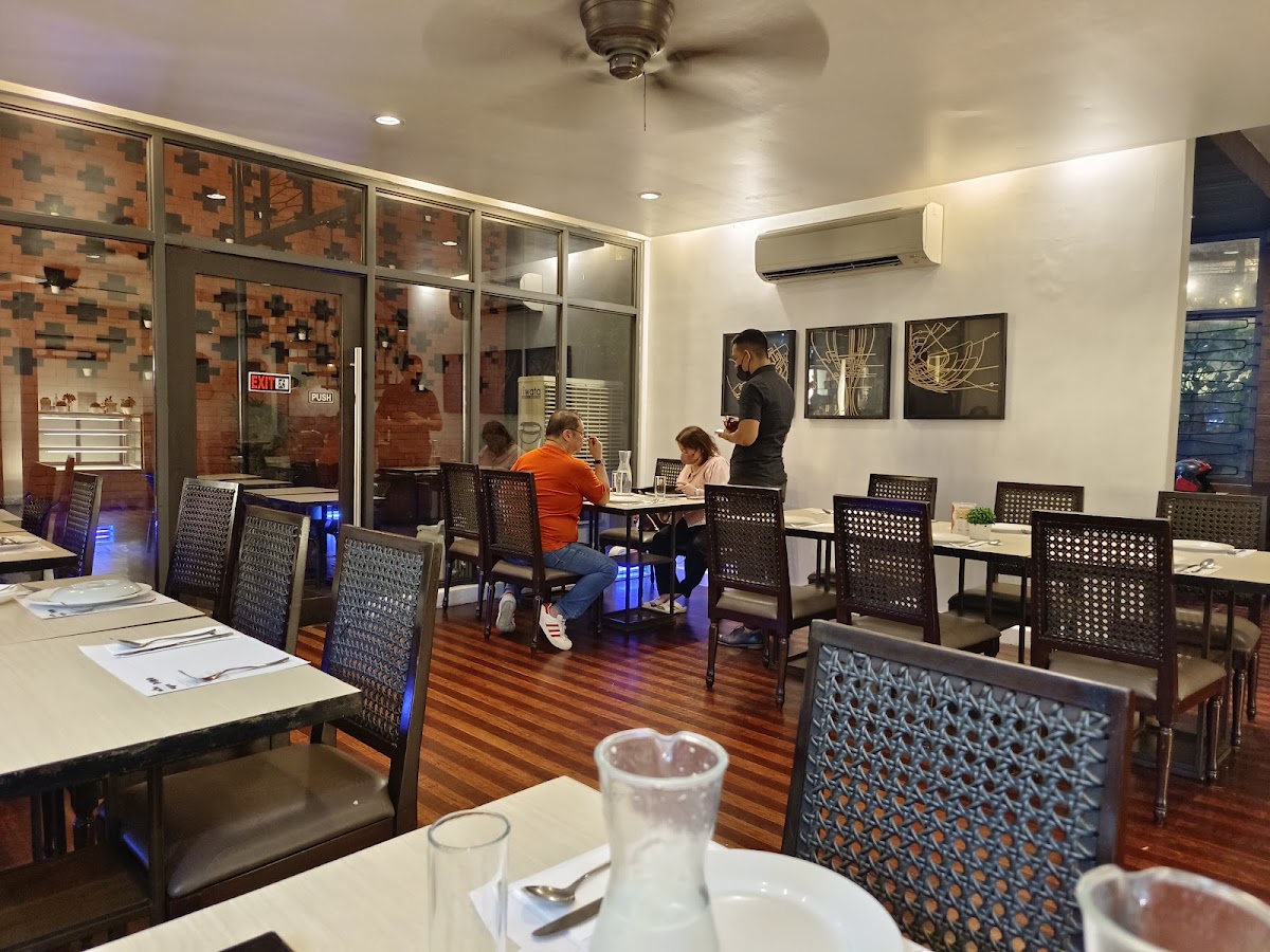 Limbaga Cafe Restaurant - Photo 5