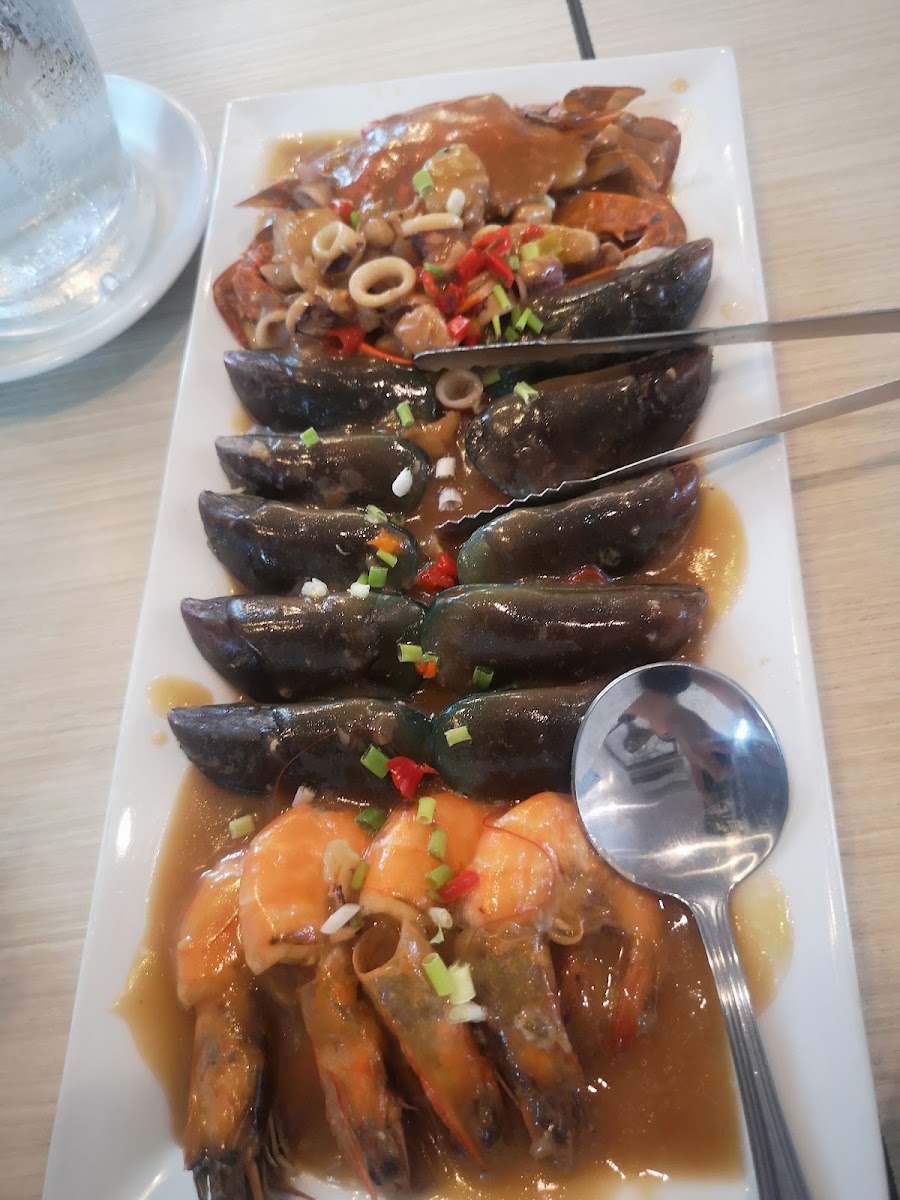 Limbaga Cafe Restaurant - Photo 6