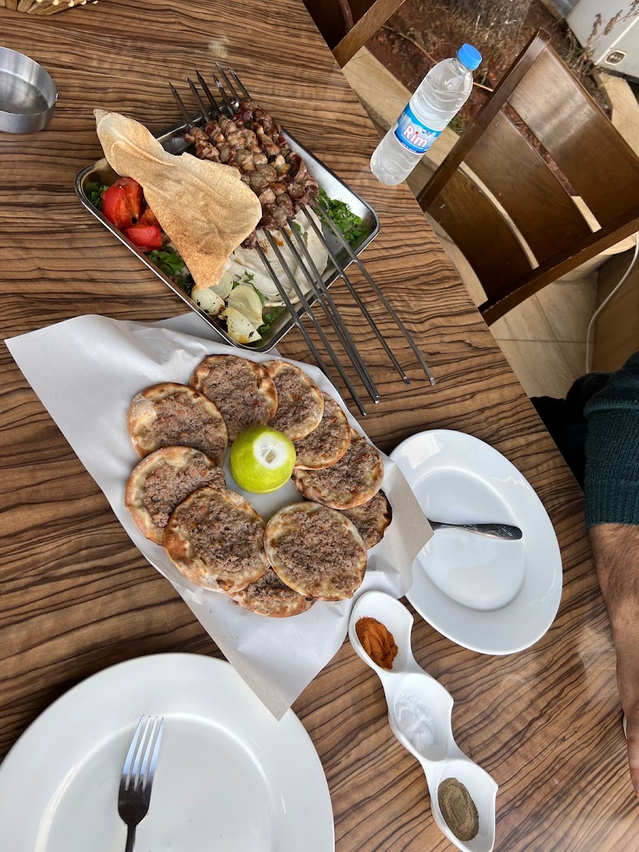 Al Nabulsi Butcher And Restaurant - Photo 5