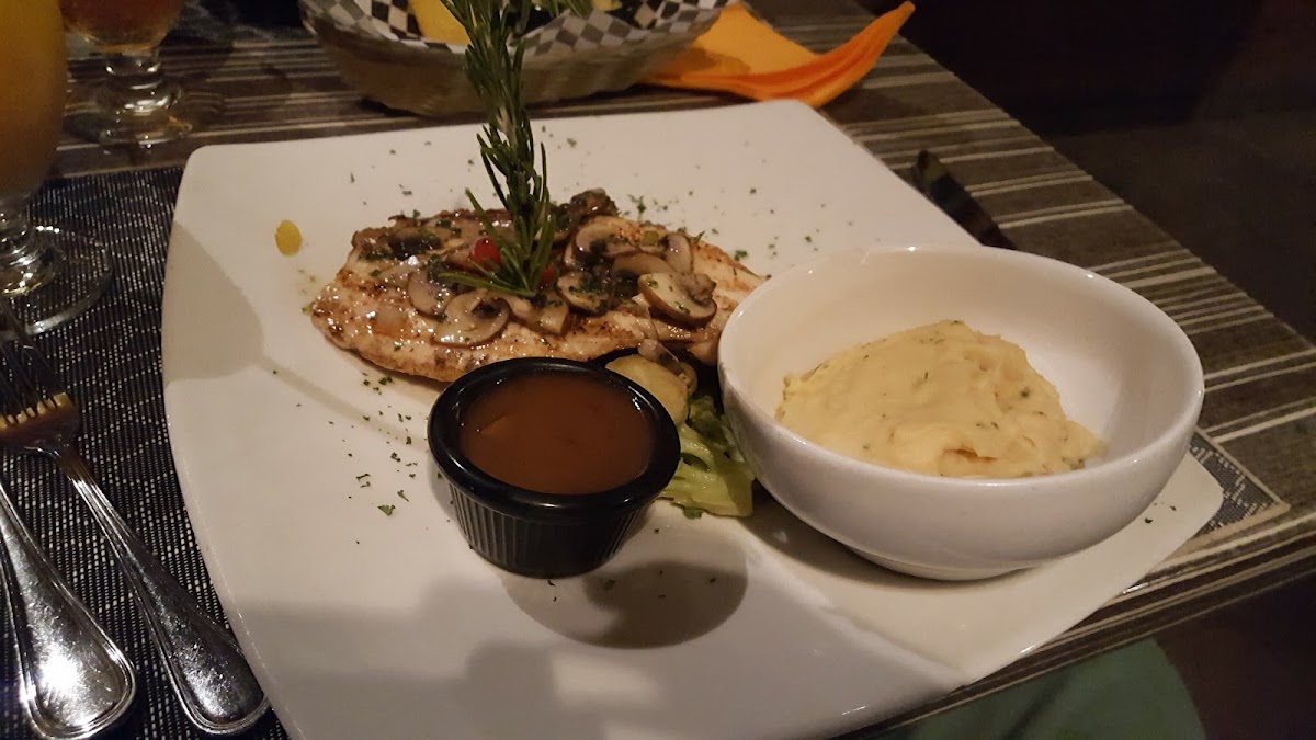 Waka Waka Safari Restaurant - Photo 9