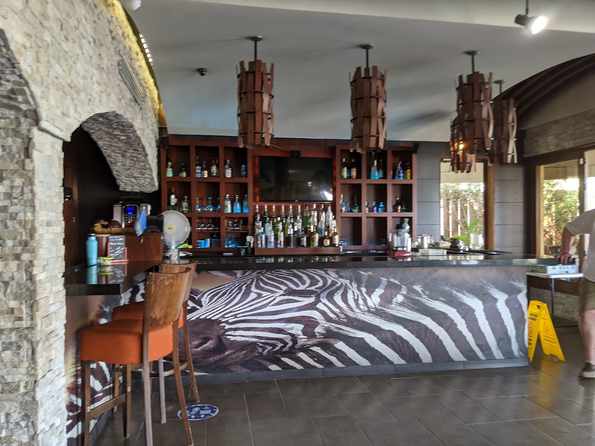 Waka Waka Safari Restaurant - Photo 3