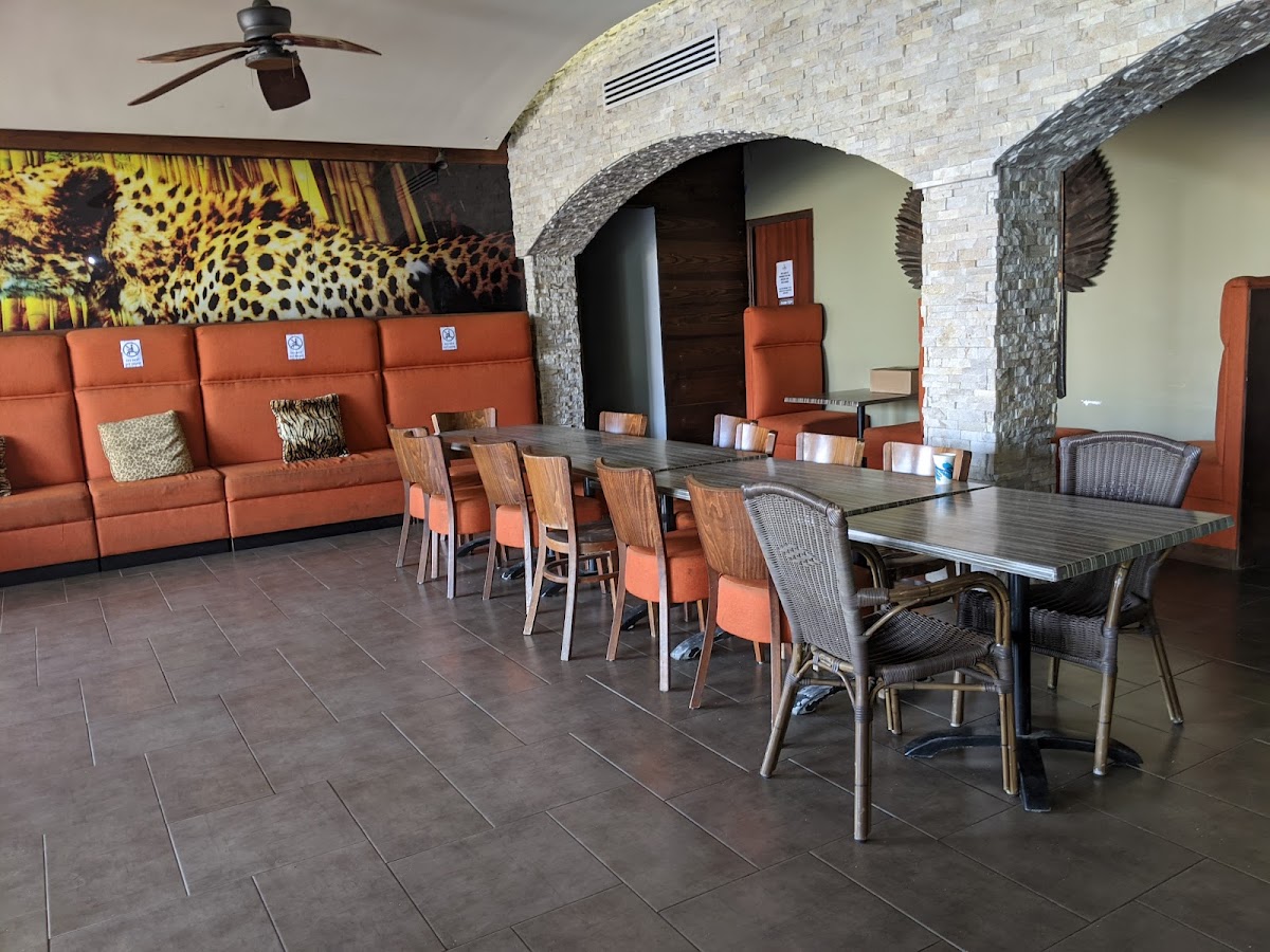 Waka Waka Safari Restaurant - Photo 6