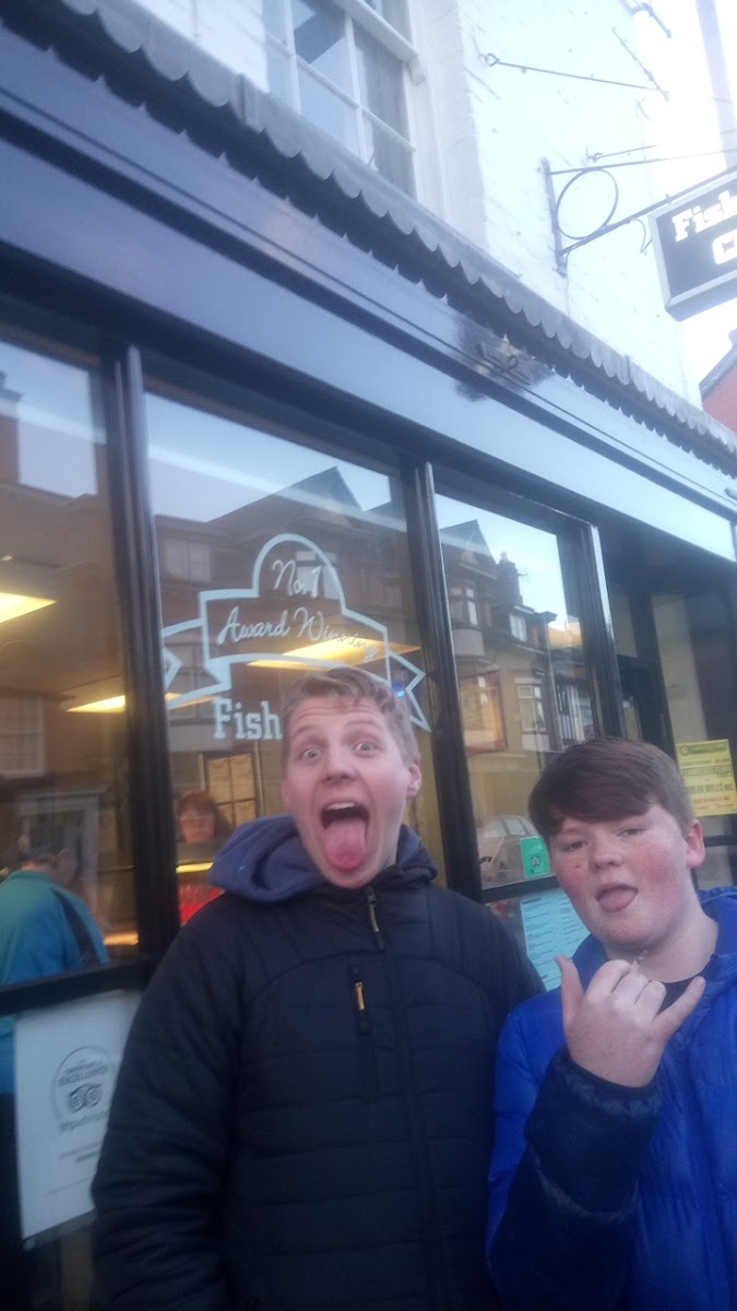 Ginger Sisters formerly Evans's Fish Bar - Photo 7