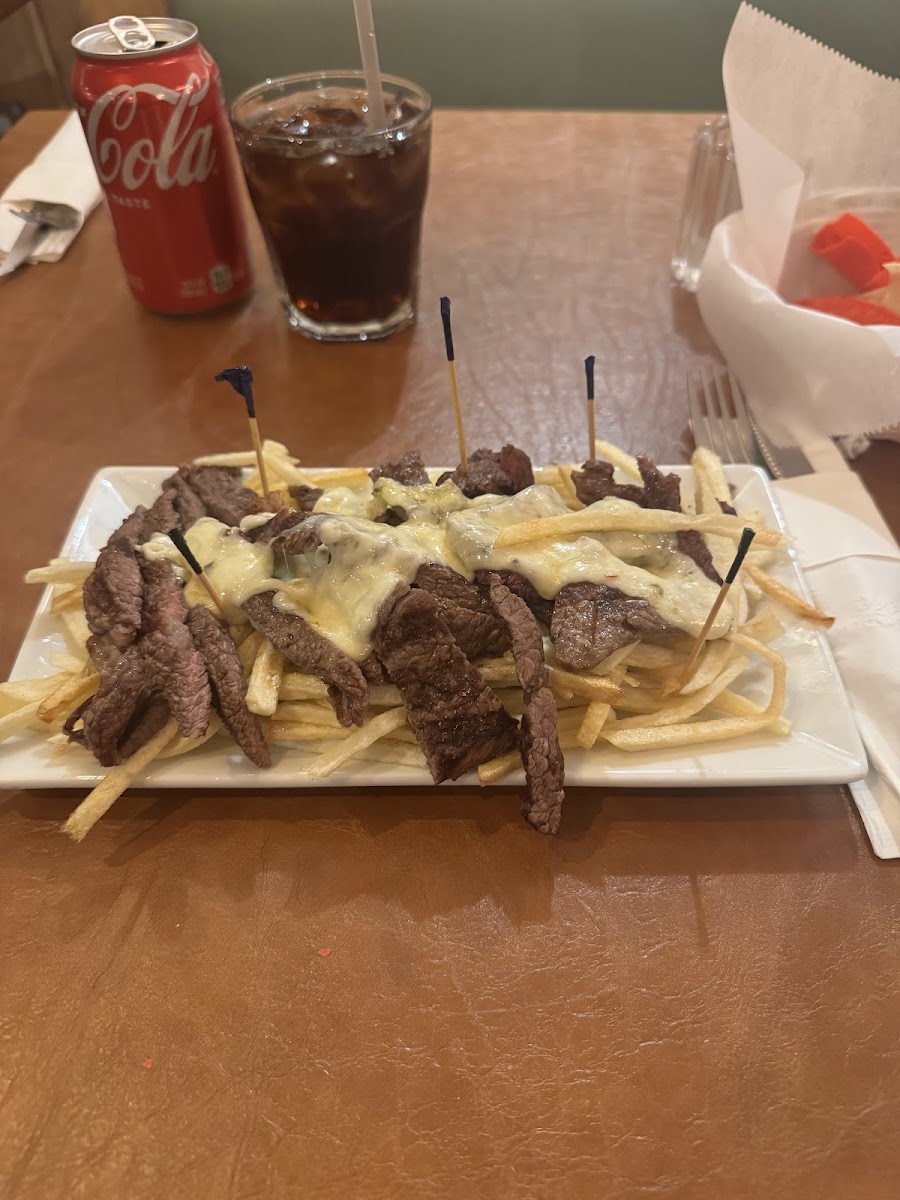 GAUCHOS STEAKHOUSE - Photo 4
