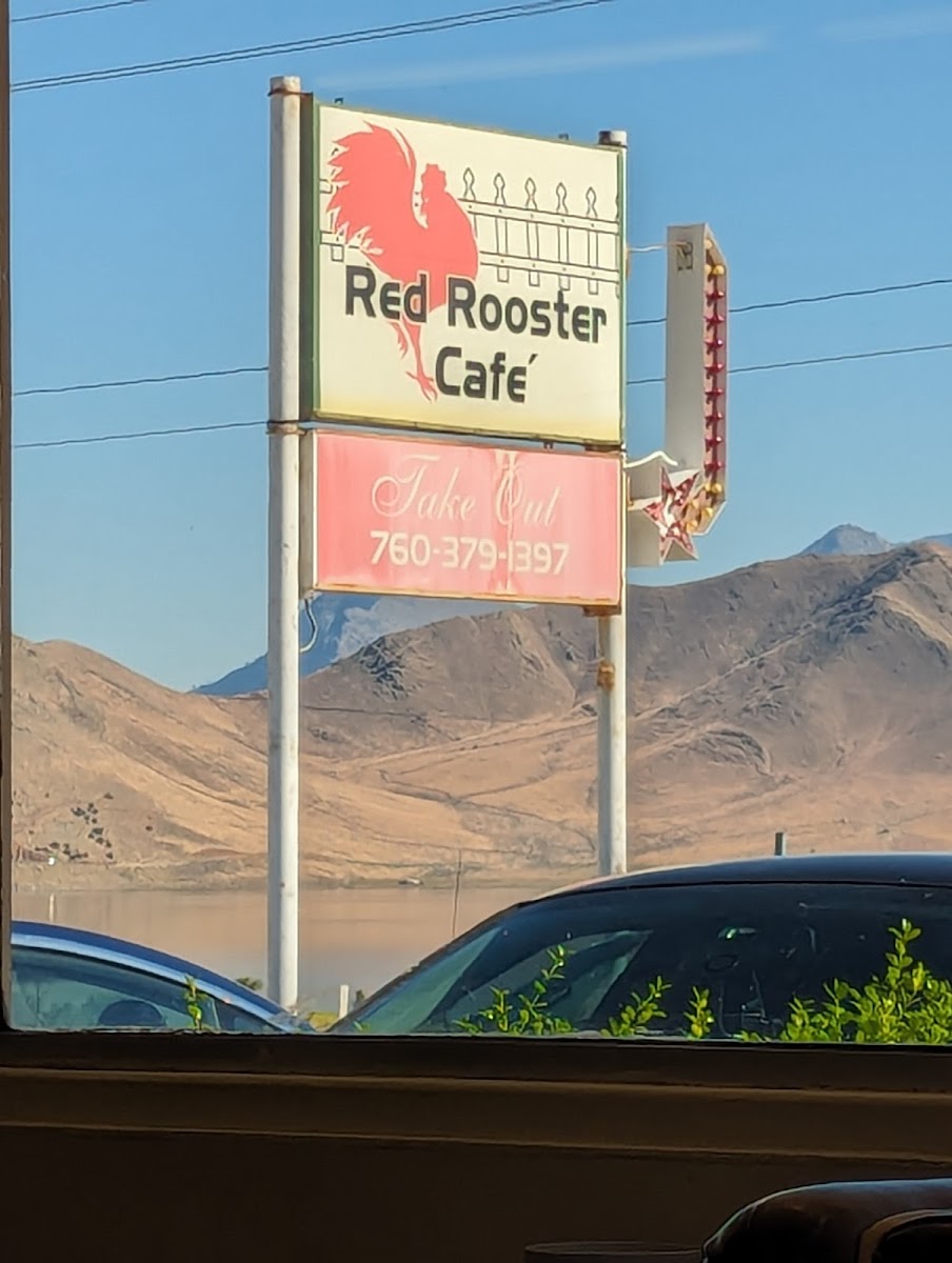 Red Rooster Cafe - Photo 3