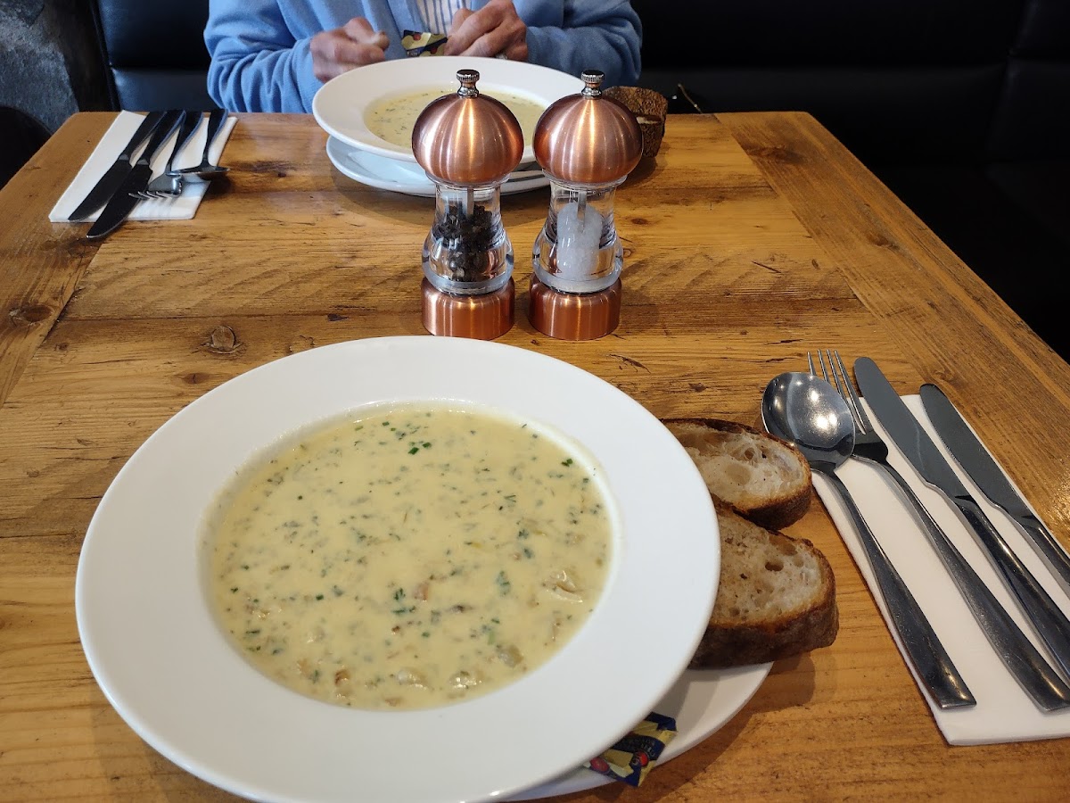 The Crab & Creel - Photo 2