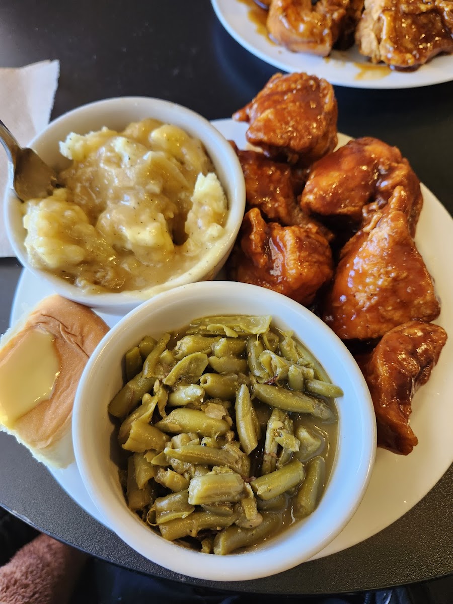 Wingz & More - Photo 7