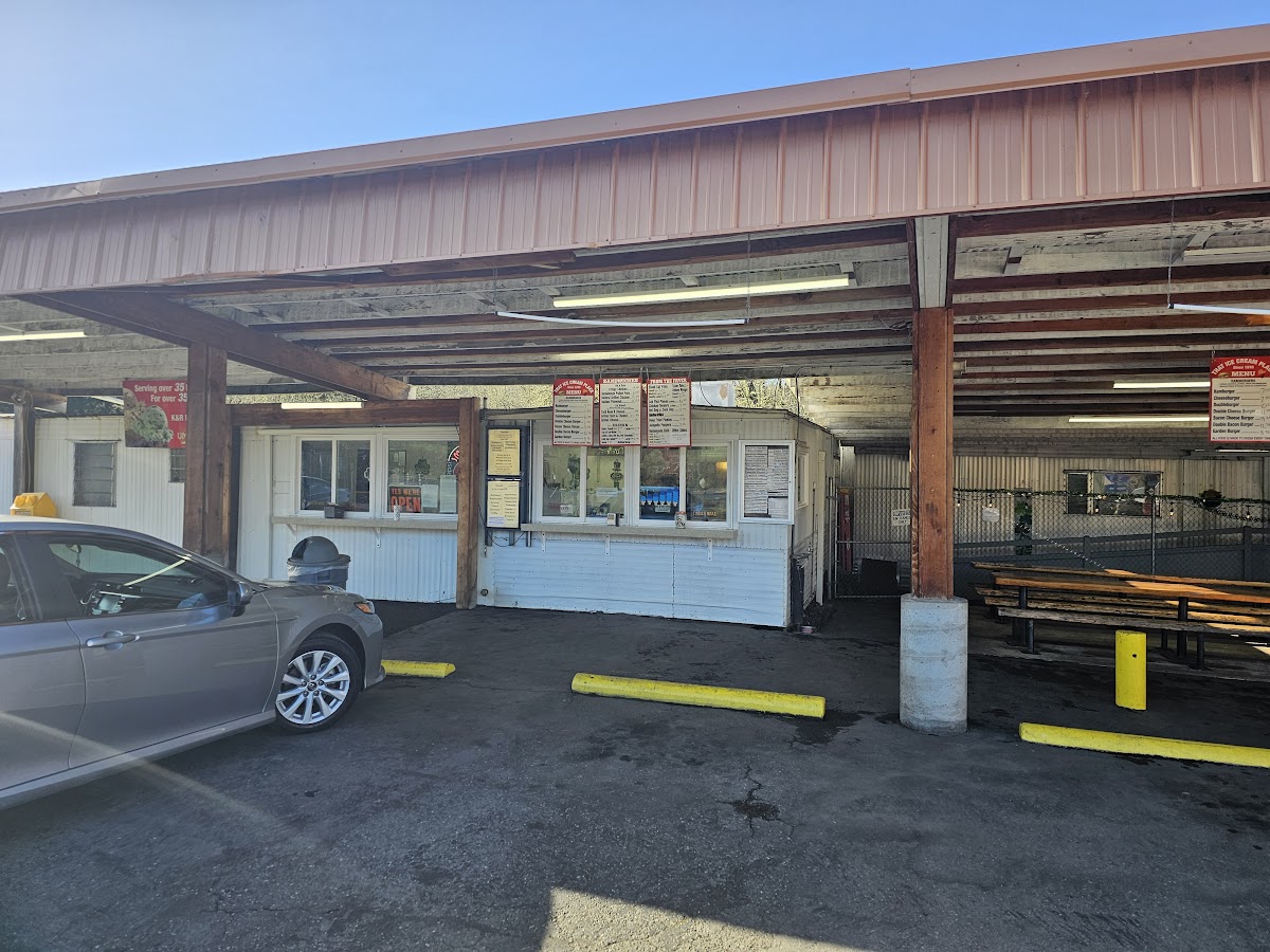 K & R Drive-Inn - Photo 4