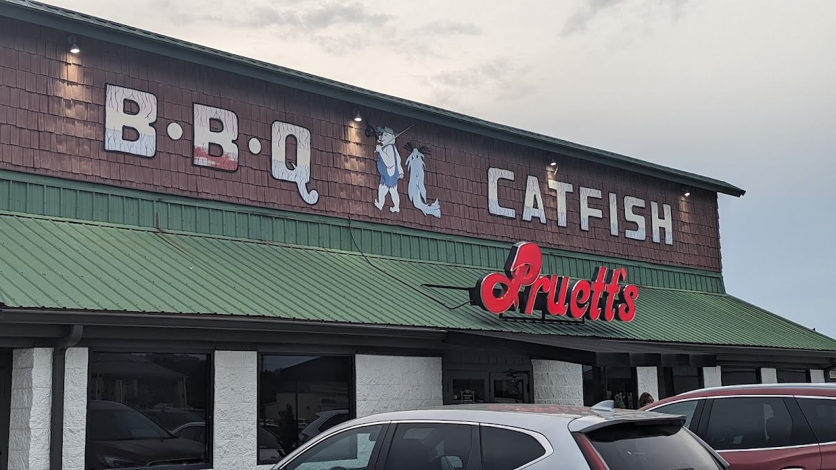 Pruett's Bar-B-Q - Photo 8