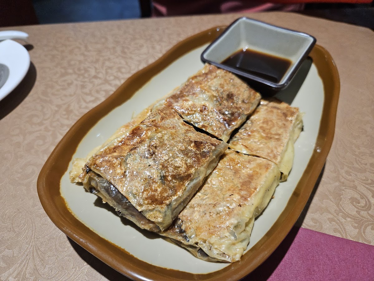 Happiness Inn - Photo 4