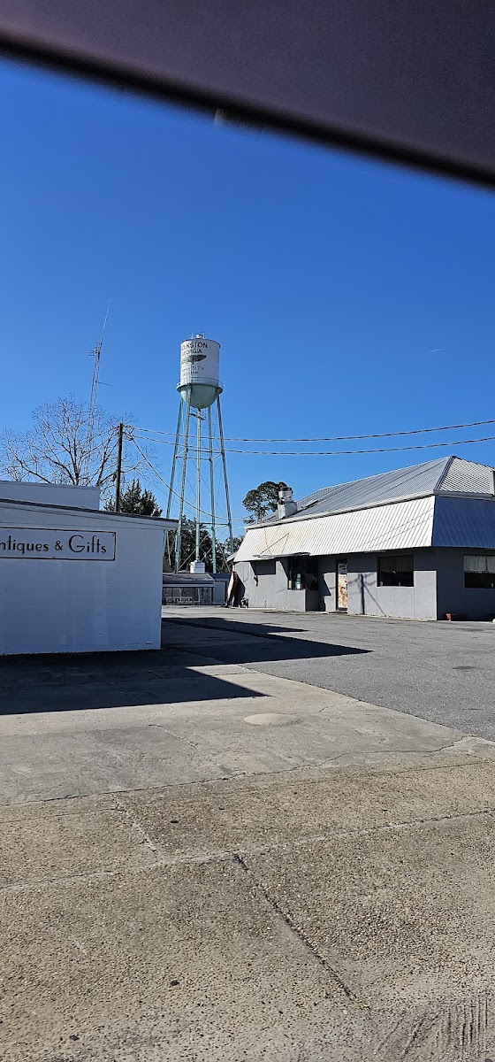 Quick-Chic of Folkston - Photo 2
